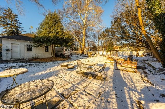 631 Union Ave, Elizabeth City, NJ 07208