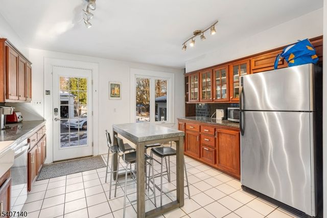 631 Union Ave, Elizabeth City, NJ 07208