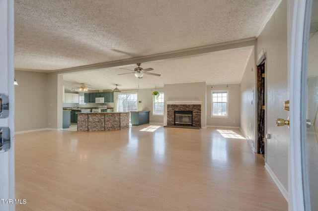 1872 South Hwy 81, Jonesborough, TN 37659