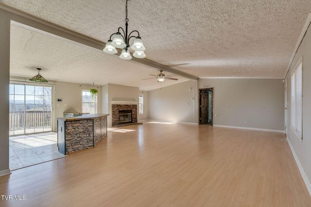 1872 South Hwy 81, Jonesborough, TN 37659