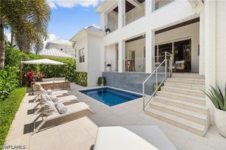 950 8th ST S, Naples, FL 34102