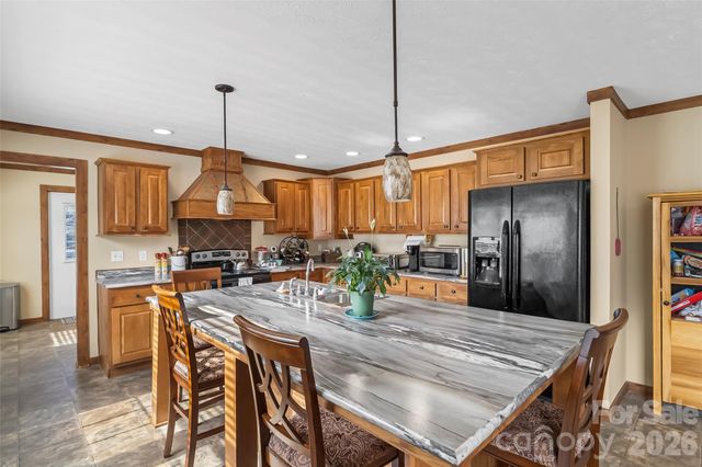 719 Smyre Road, Zirconia, NC 28790