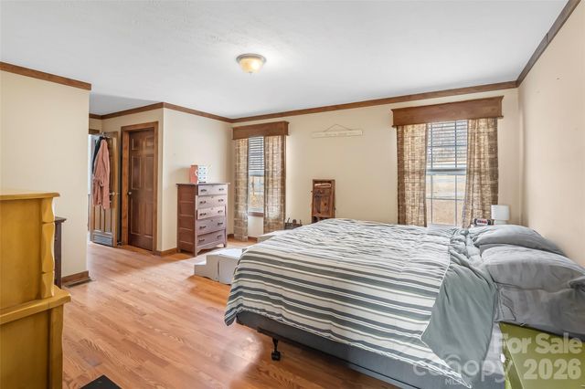 719 Smyre Road, Zirconia, NC 28790