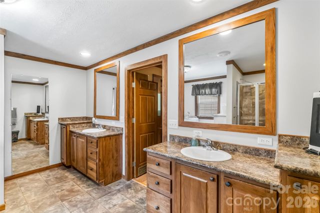 719 Smyre Road, Zirconia, NC 28790