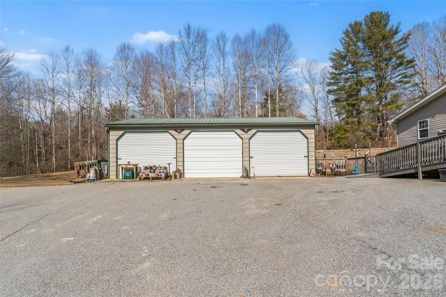719 Smyre Road, Zirconia, NC 28790