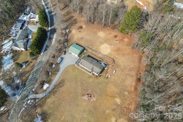 719 Smyre Road, Zirconia, NC 28790