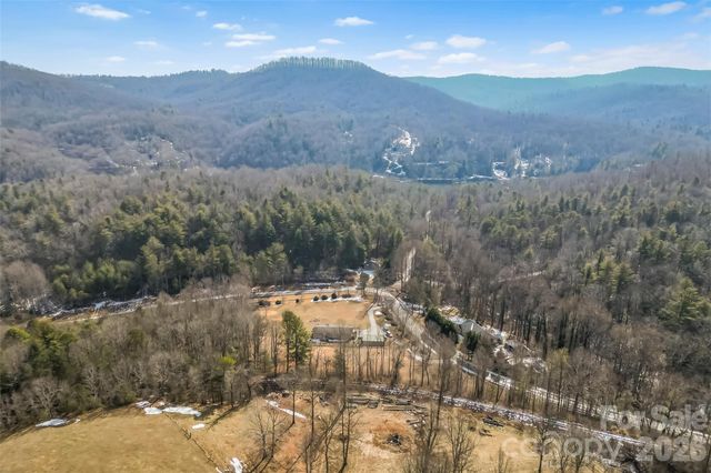 719 Smyre Road, Zirconia, NC 28790