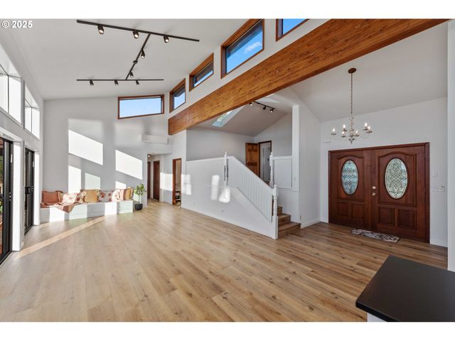 57555 PARKERSBURG Rd, Bandon, OR 97411