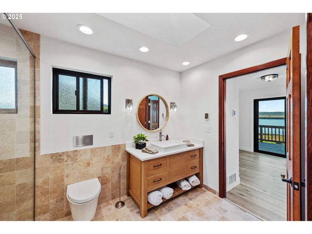 57555 PARKERSBURG Rd, Bandon, OR 97411