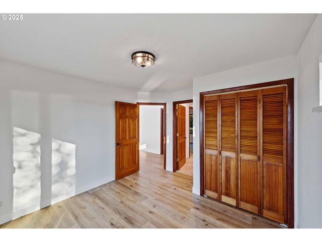 57555 PARKERSBURG Rd, Bandon, OR 97411