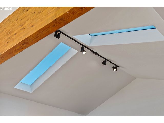 57555 PARKERSBURG Rd, Bandon, OR 97411