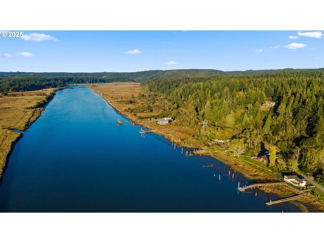 57555 PARKERSBURG Rd, Bandon, OR 97411