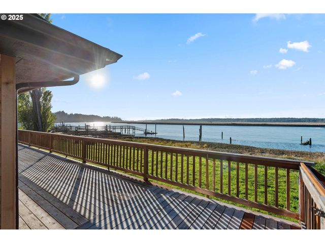 57555 PARKERSBURG Rd, Bandon, OR 97411