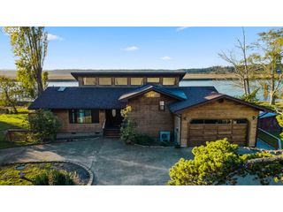 57555 PARKERSBURG Rd, Bandon, OR 97411