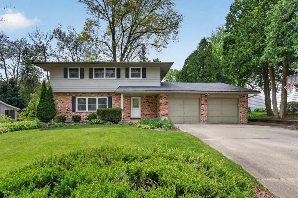 5705 Indian Trace, Madison, WI 53716