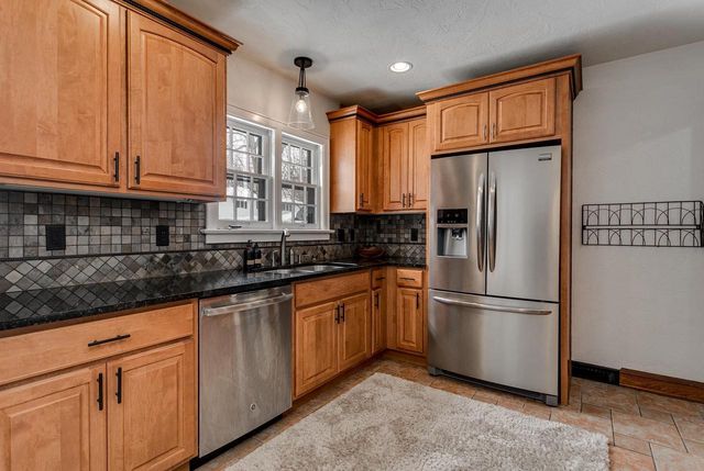 803 W PROSPECT AVENUE, Appleton, WI 54914