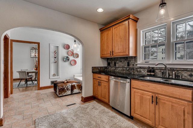 803 W PROSPECT AVENUE, Appleton, WI 54914