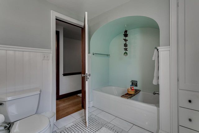 803 W PROSPECT AVENUE, Appleton, WI 54914