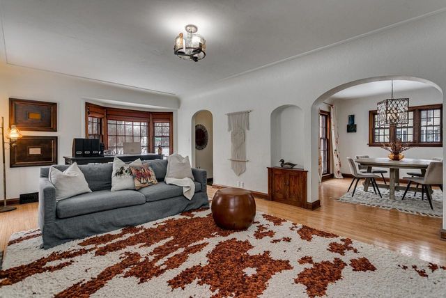 803 W PROSPECT AVENUE, Appleton, WI 54914