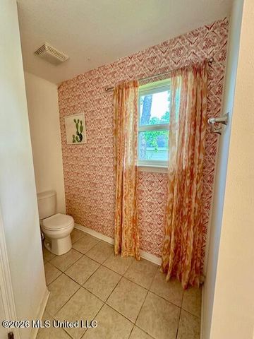 203 Pinewood Drive, Pass Christian, MS 39571