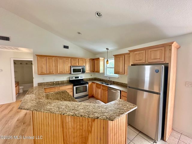 203 Pinewood Drive, Pass Christian, MS 39571
