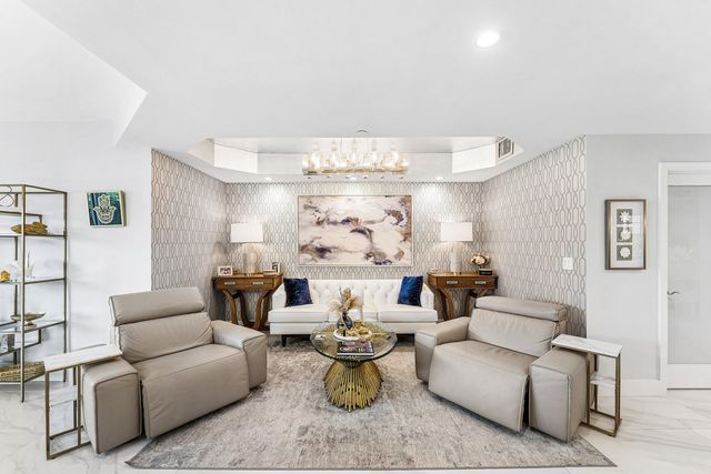 19 Hendricks Isle, Fort Lauderdale, FL 33301