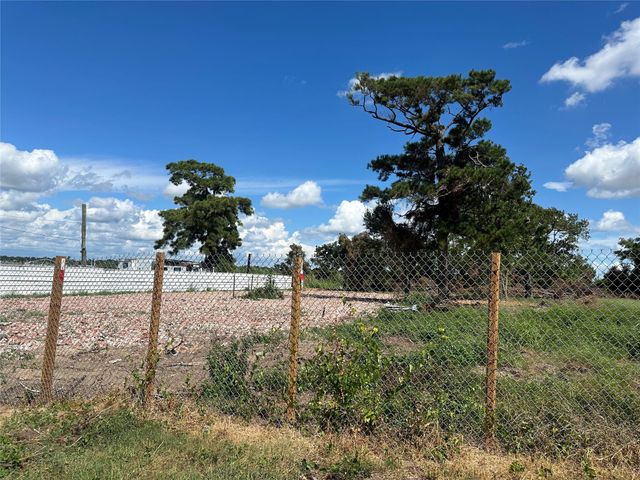 414 Brookshire Street, Channelview, TX 77530