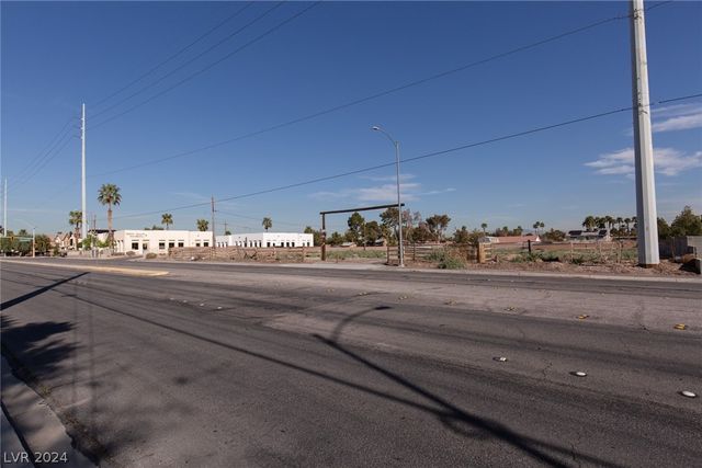 3842 East Patrick Lane, Las Vegas, NV 89120