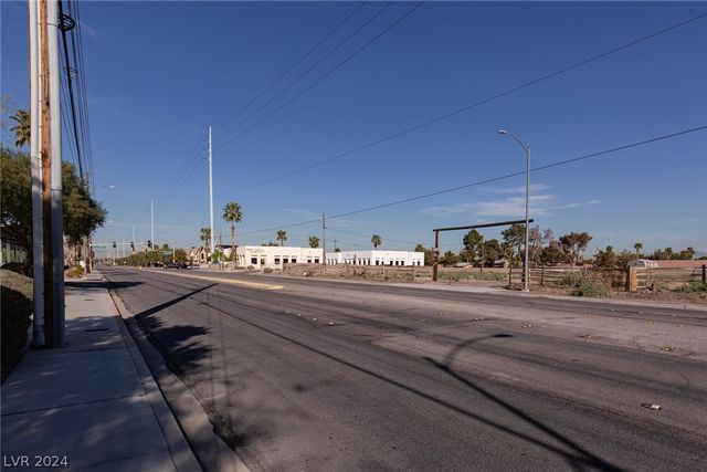 3842 East Patrick Lane, Las Vegas, NV 89120