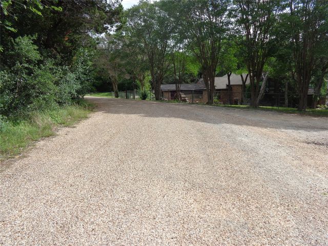 261 County Road 1766, Clifton, TX 76634
