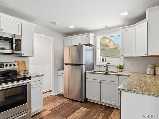 50 Carriage Park, West Seneca, NY 14224