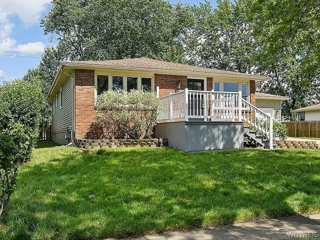 50 Carriage Park, West Seneca, NY 14224