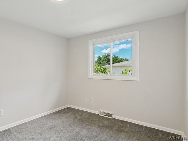 50 Carriage Park, West Seneca, NY 14224