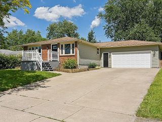 50 Carriage Park, West Seneca, NY 14224