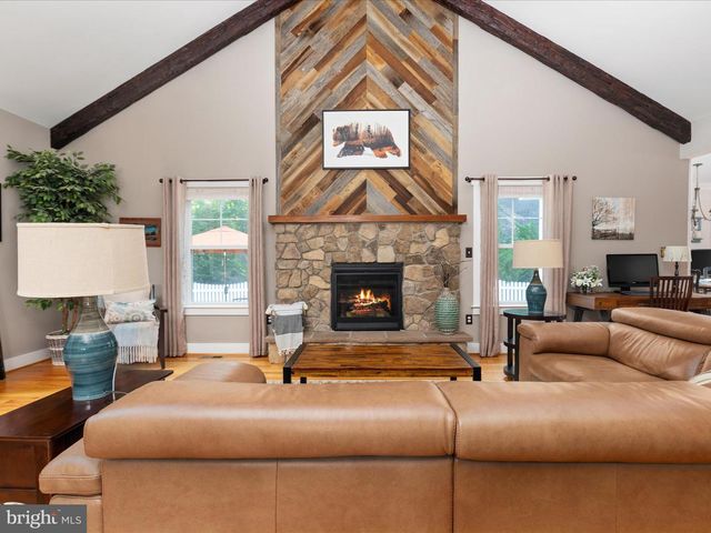 140 WHISTLEWOOD LN, Winchester, VA 22602