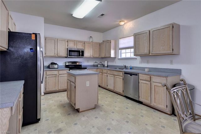 3004 Doncaster DR, Suffolk, VA 23435