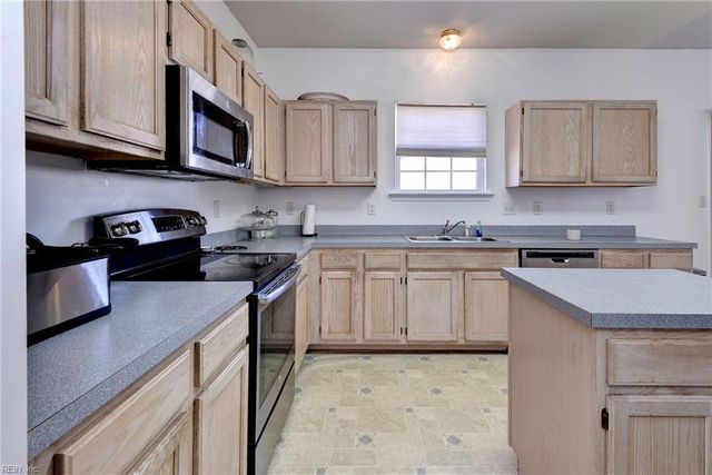 3004 Doncaster DR, Suffolk, VA 23435