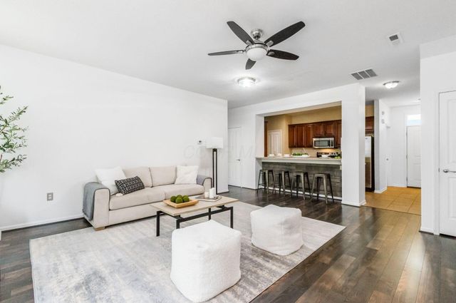 374 Westgreen Lane, Westerville, OH 43082