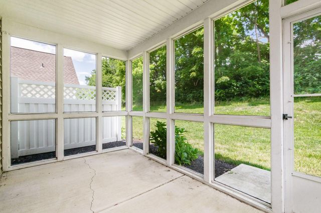 374 Westgreen Lane, Westerville, OH 43082