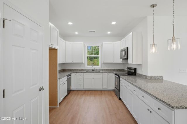 308 S Vann Street, Burgaw, NC 28425