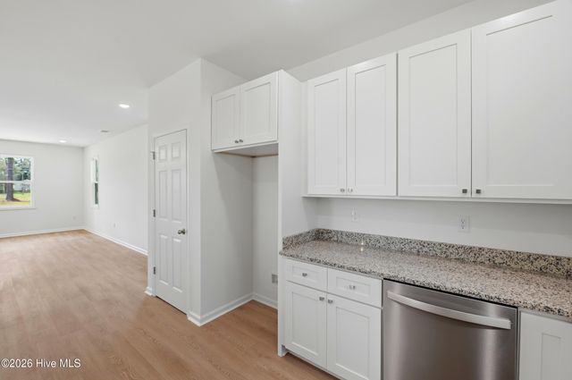 308 S Vann Street, Burgaw, NC 28425