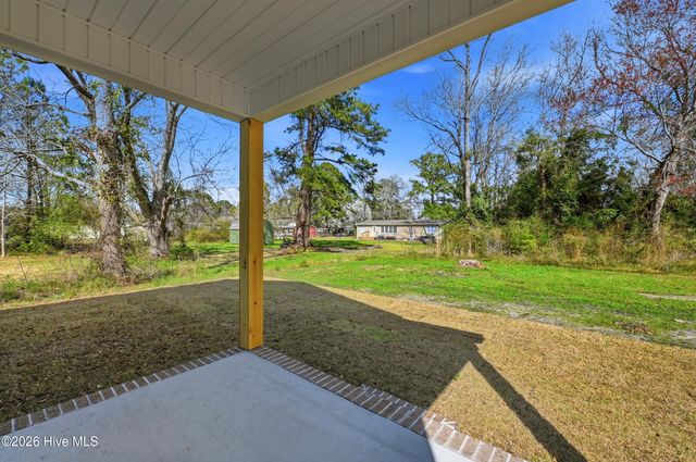 308 S Vann Street, Burgaw, NC 28425