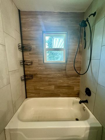 2926 E Lombard Street, Springfield, MO 65802