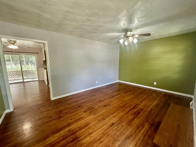 2926 E Lombard Street, Springfield, MO 65802