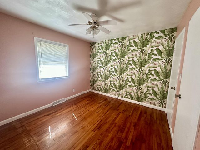 2926 E Lombard Street, Springfield, MO 65802