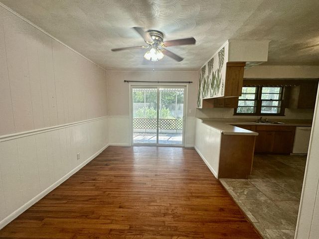 2926 E Lombard Street, Springfield, MO 65802