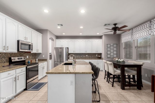 8374 W ROSEWOOD Lane, Peoria, AZ 85383