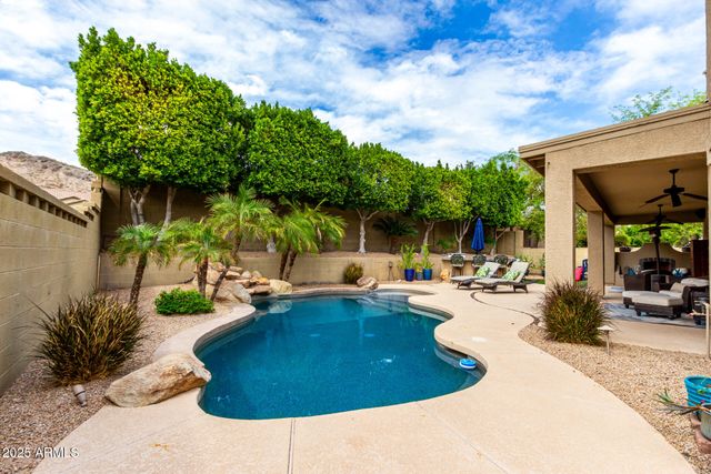 8374 W ROSEWOOD Lane, Peoria, AZ 85383