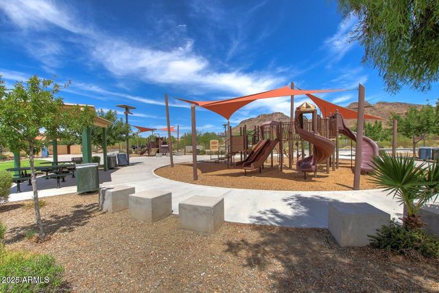 8374 W ROSEWOOD Lane, Peoria, AZ 85383