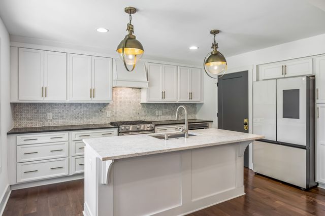 720 Shenandoah Dr, Brentwood, TN 37027